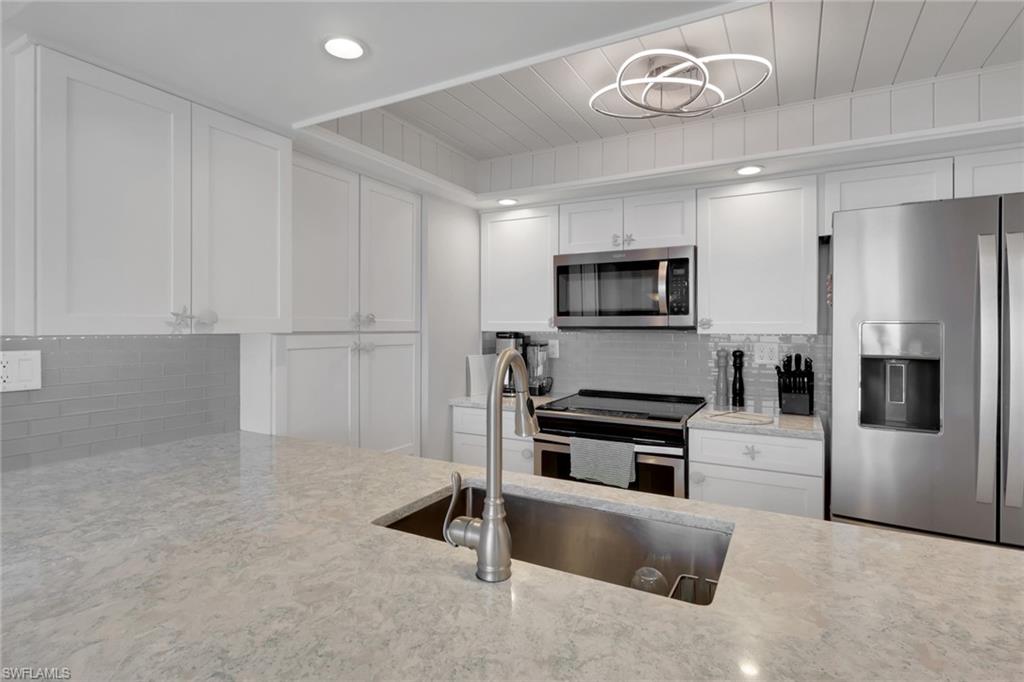 10475 Gulf Shore Dr 161 Property Photo 6