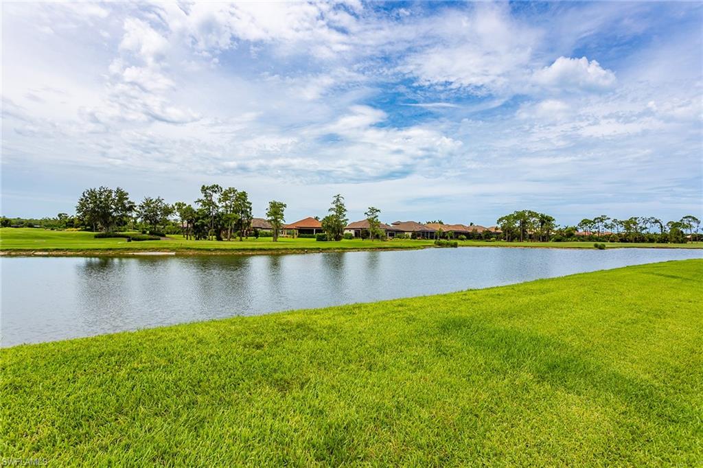 7771 Cottesmore Dr Property Photo 32