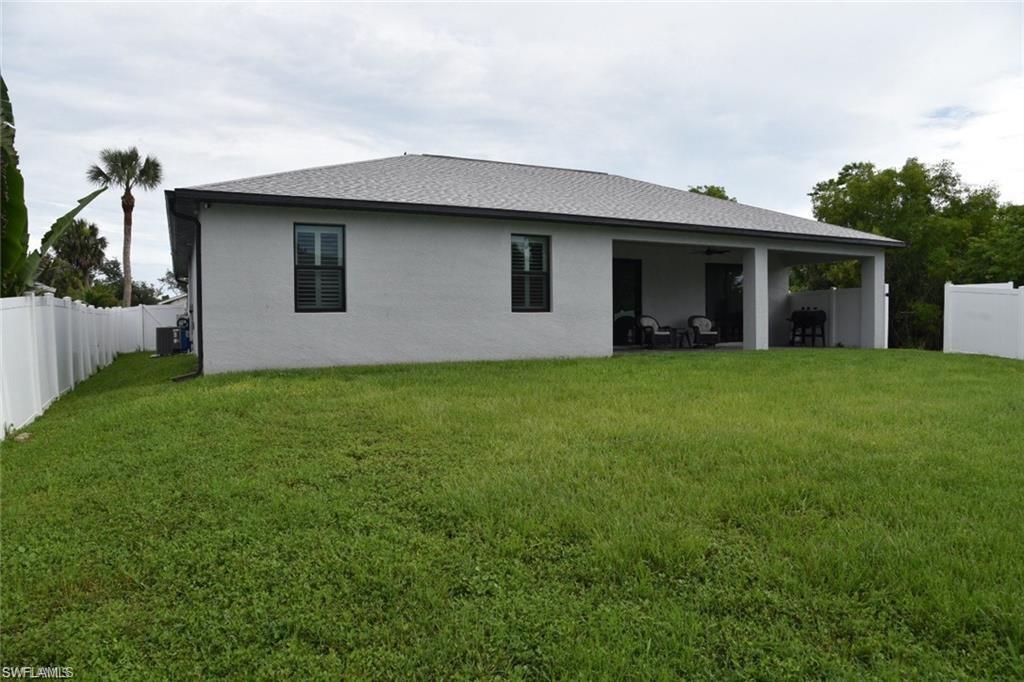 4666 Villa Capri Ln Property Photo 3