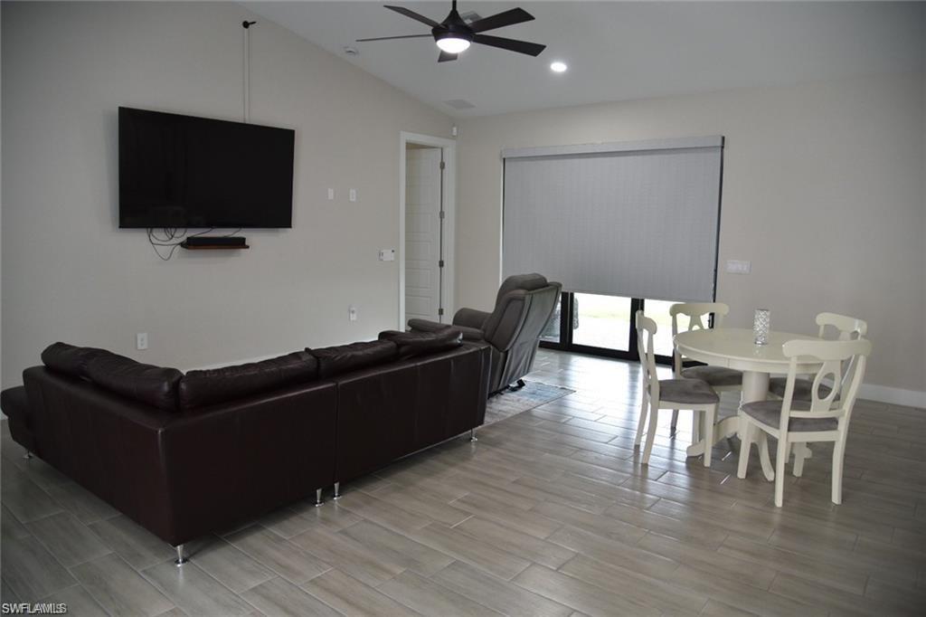 4666 Villa Capri Ln Property Photo 22