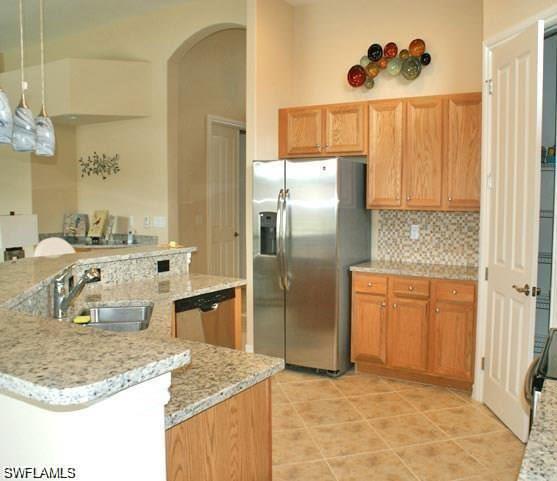 7414 Acorn Way Property Photo 4