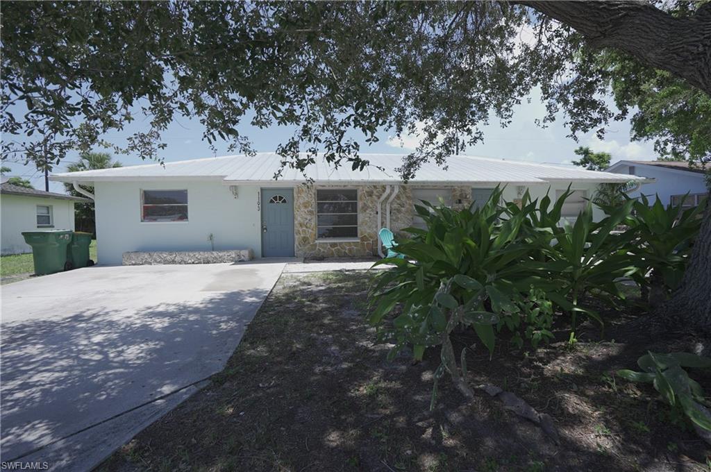 1193 Alhambra CIR Property Photo 1