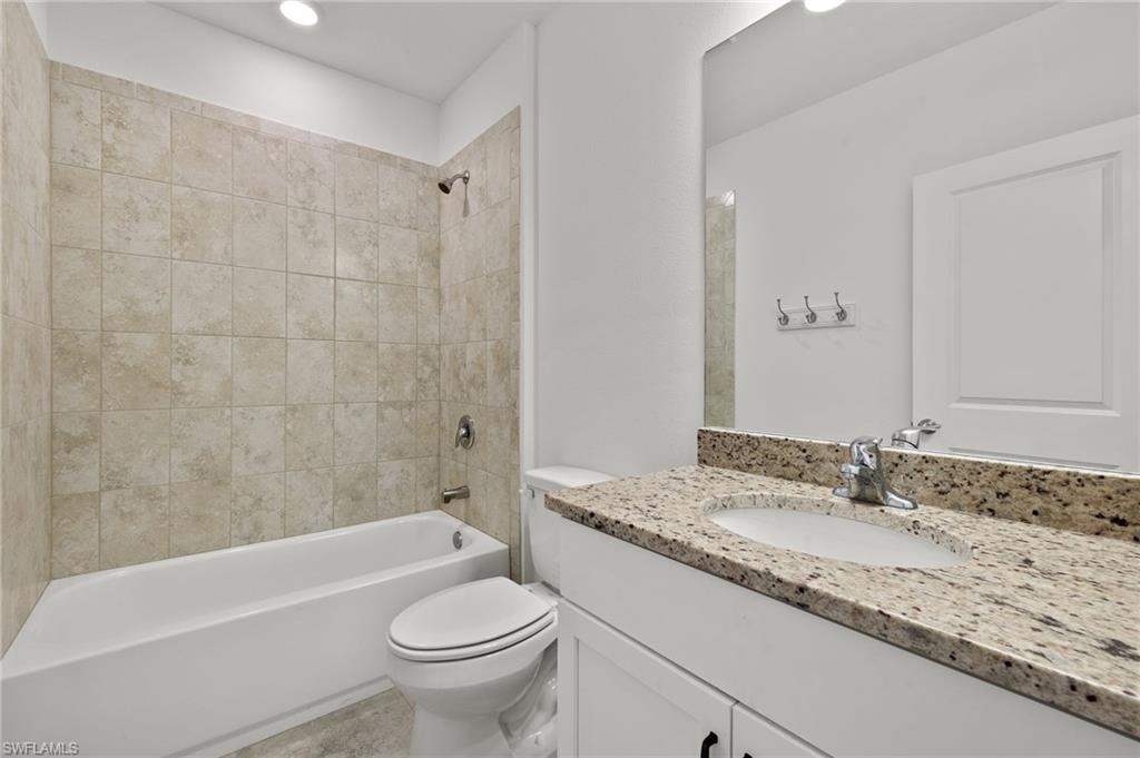 858 Rue Labeau Cir Property Photo 10