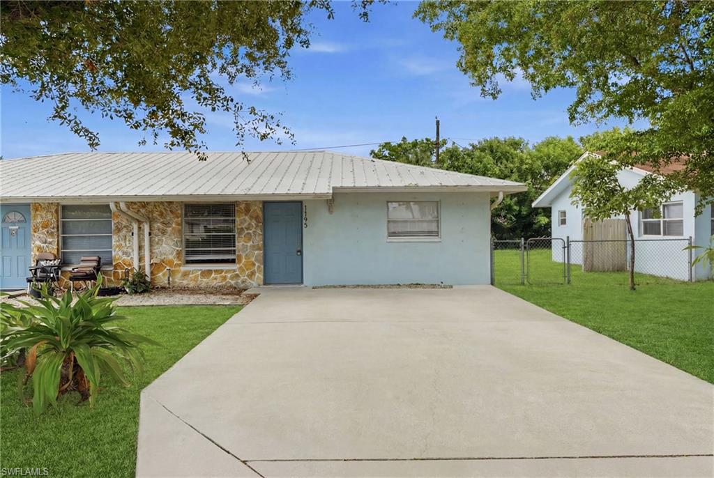 1195 Alhambra Cir Property Photo 17