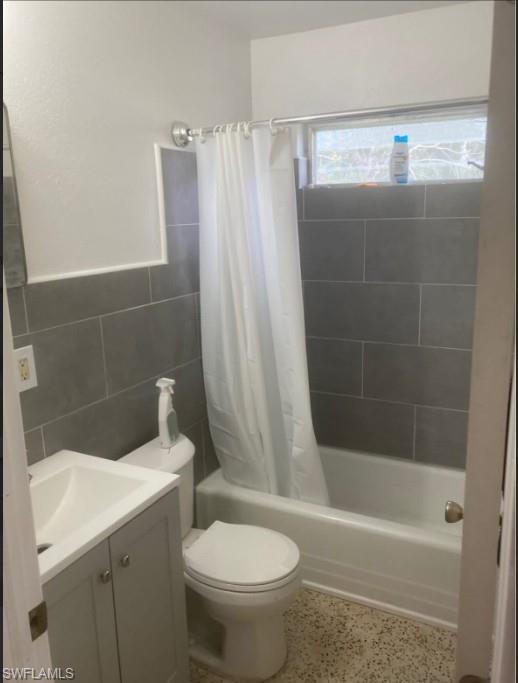 74 Victoria Dr Property Photo 6