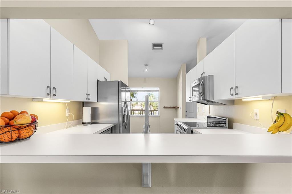 186 Pebble Shores Dr 201 Property Photo 3