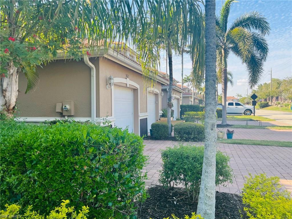 9620 Roundstone Cir Property Photo 13