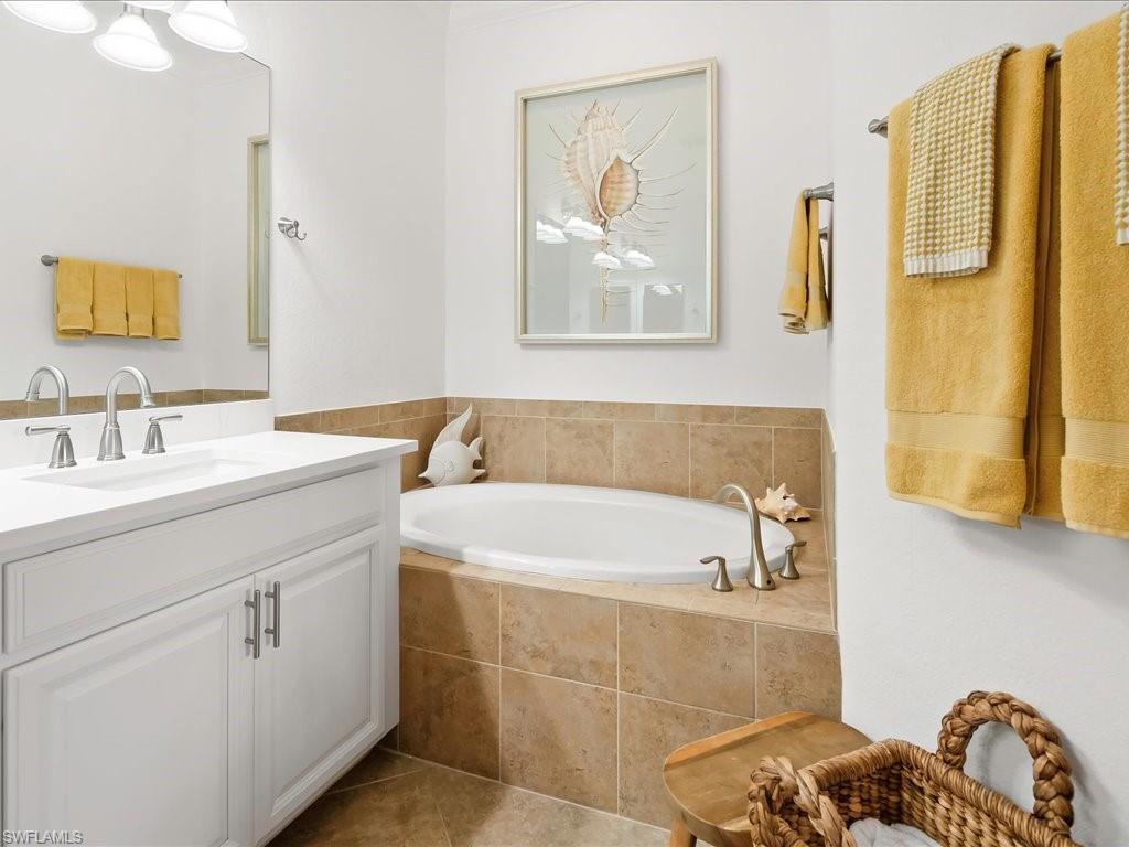 9476 Napoli Ln 202 Property Photo 15