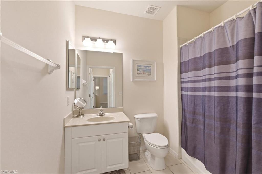 4873 Hampshire Ct 104 Property Photo 17