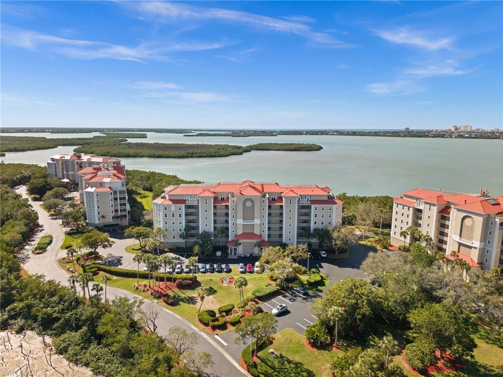 201 Vintage Bay Dr B15 Property Photo 2