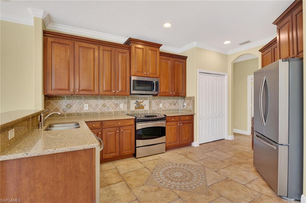 12585 Gemstone Ct Property Photo 16