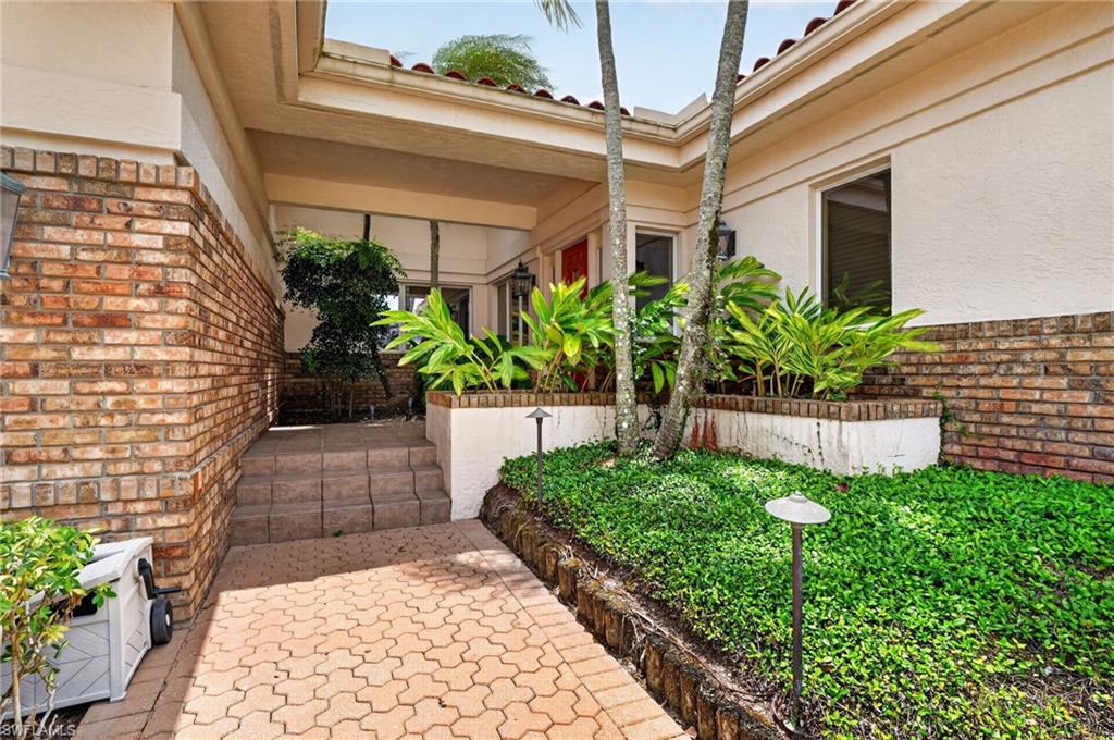 16031 Forest Oaks Dr Property Photo 3