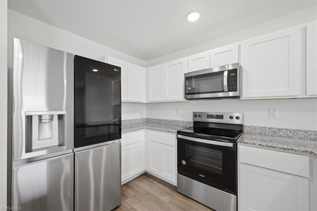 1144 Ebert St E Property Photo 9