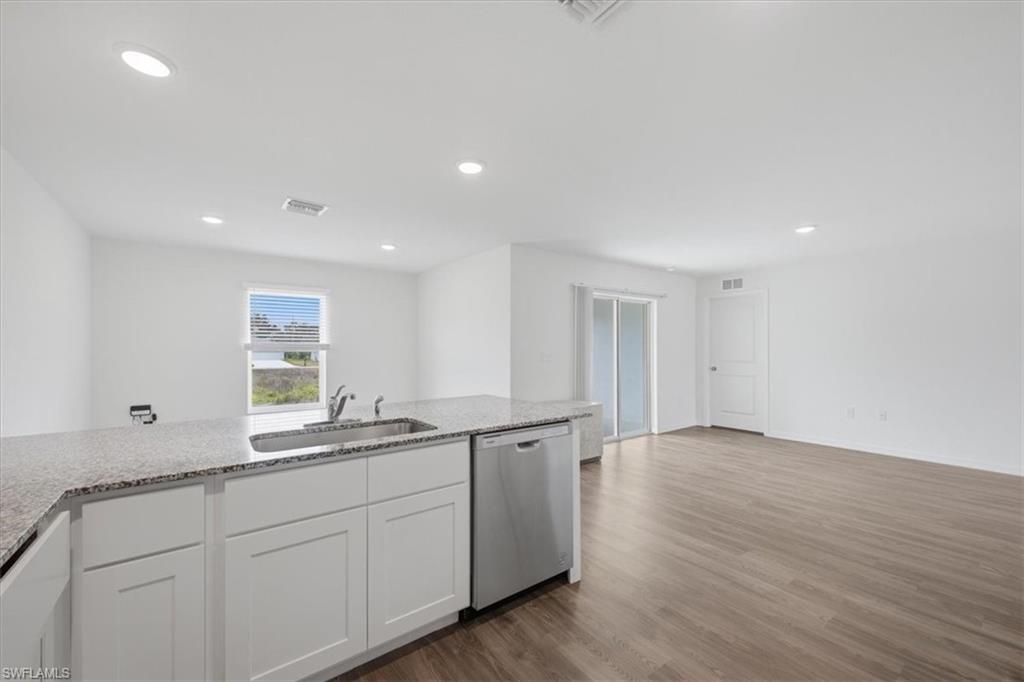 1144 Ebert St E Property Photo 11