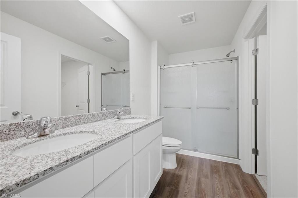 1144 Ebert St E Property Photo 17