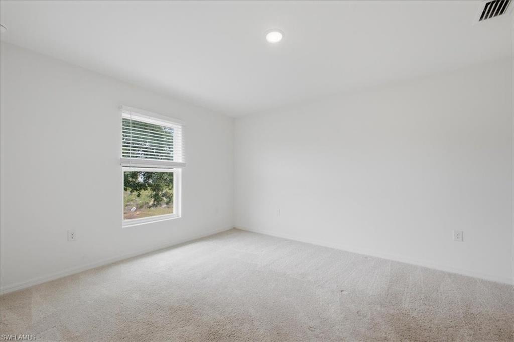 1144 Ebert St E Property Photo 18