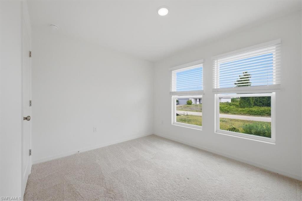 1144 Ebert St E Property Photo 24