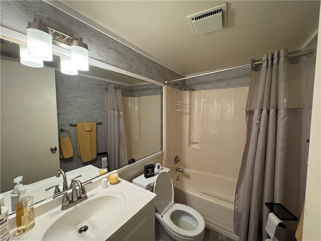 25398 Golf Lake Cir 205 Property Photo 16