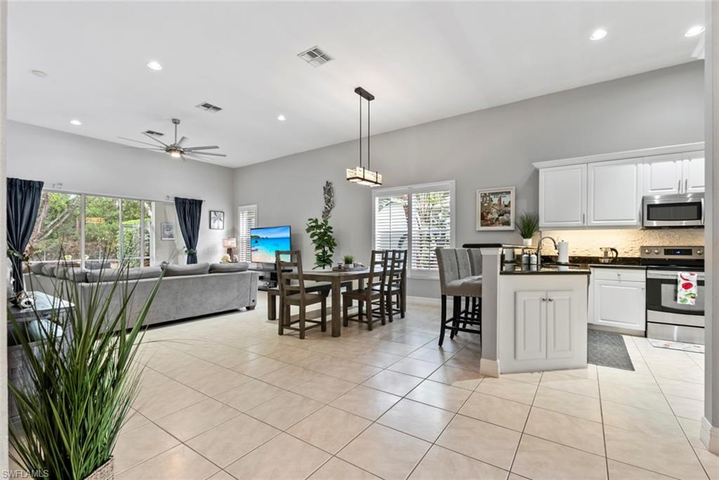 6051 Shallows Way Property Photo 6