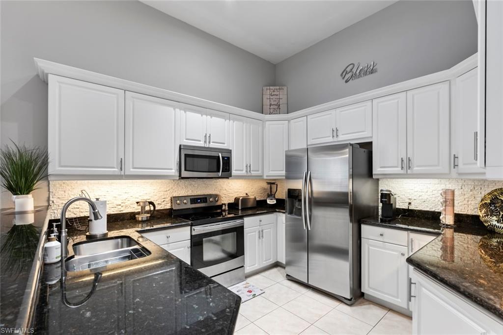 6051 Shallows Way Property Photo 14