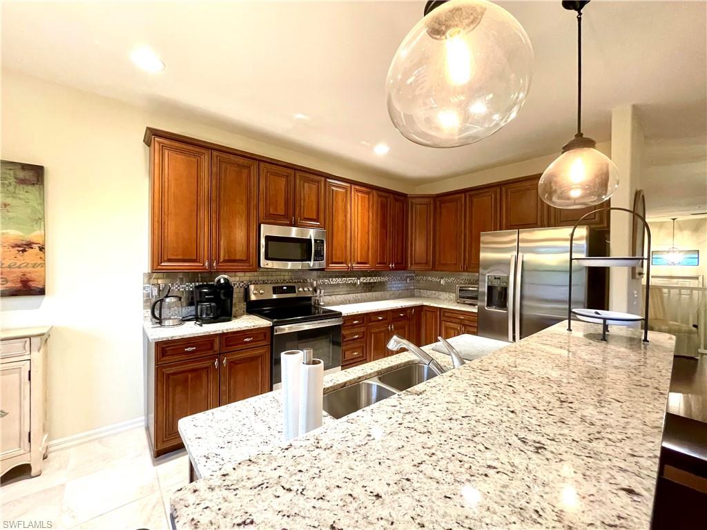 8989 Cambria Cir 1807 Property Photo 19