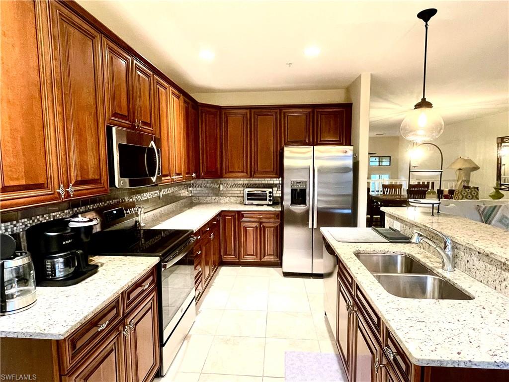 8989 Cambria Cir 1807 Property Photo 21