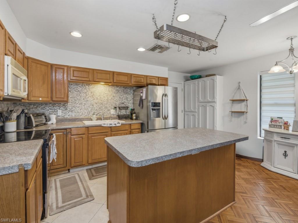 2022 Frederick St Property Photo 11