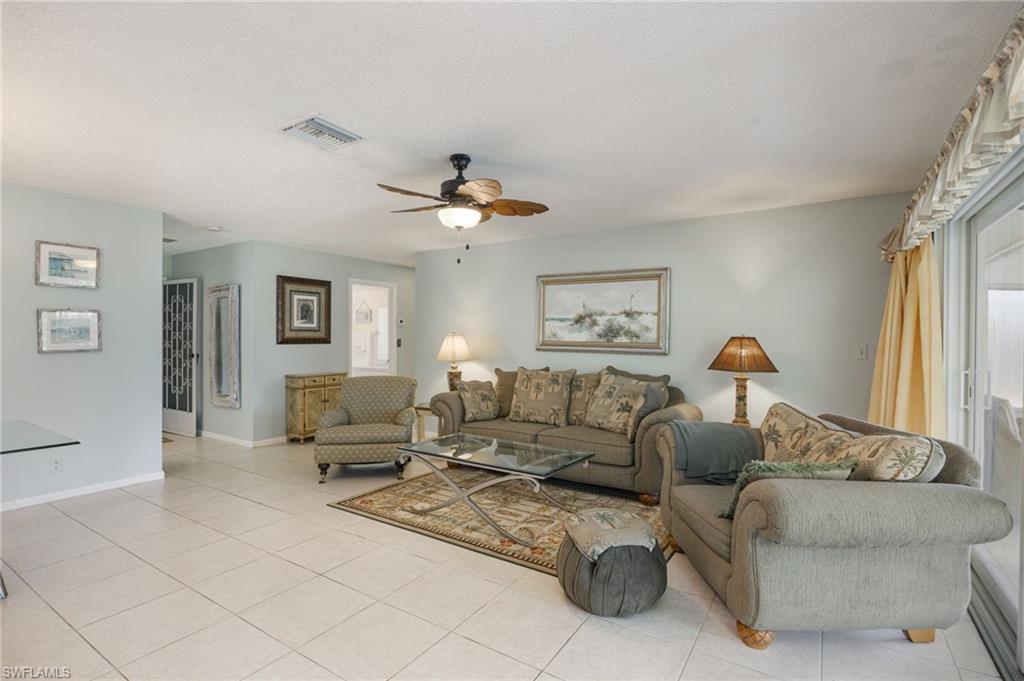 385 Palm Dr 1732 Property Photo 3