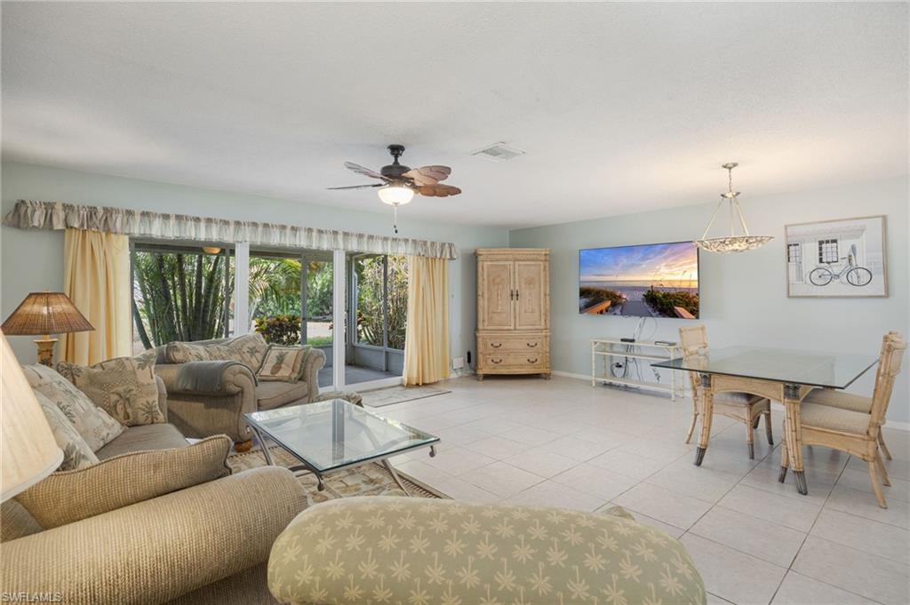 385 Palm Dr 1732 Property Photo 4