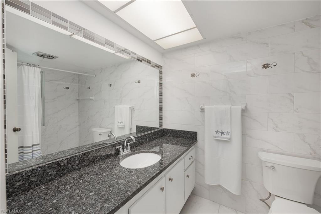385 Palm Dr 1732 Property Photo 15
