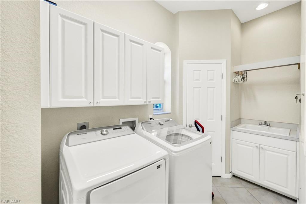 10060 Valiant Ct 202 Property Photo 8