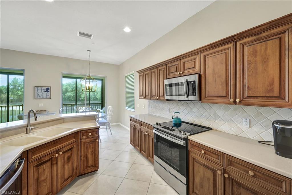 10060 Valiant Ct 202 Property Photo 19