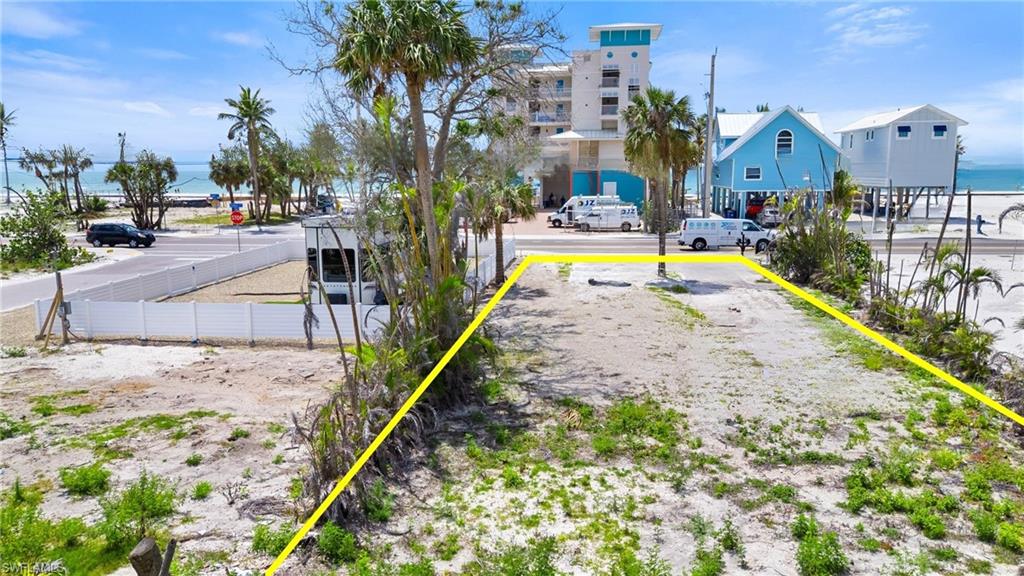 5421 / 5425 Estero Blvd Property Photo 13