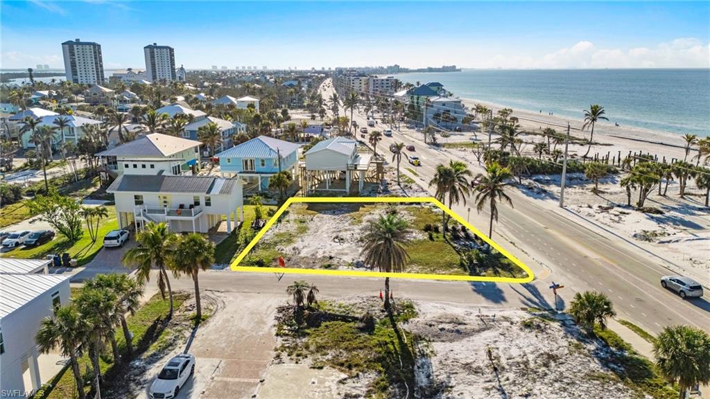 3909 Estero Blvd Property Photo 11