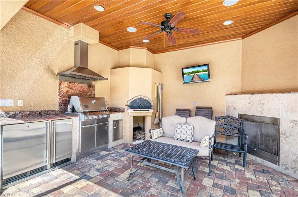 672 Fairway Ter Property Photo 26
