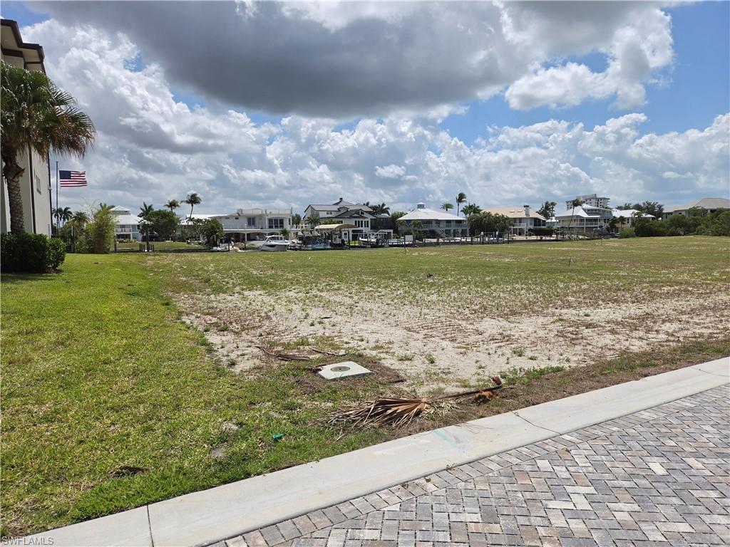 18231 Old Pelican Bay Dr Property Photo 3
