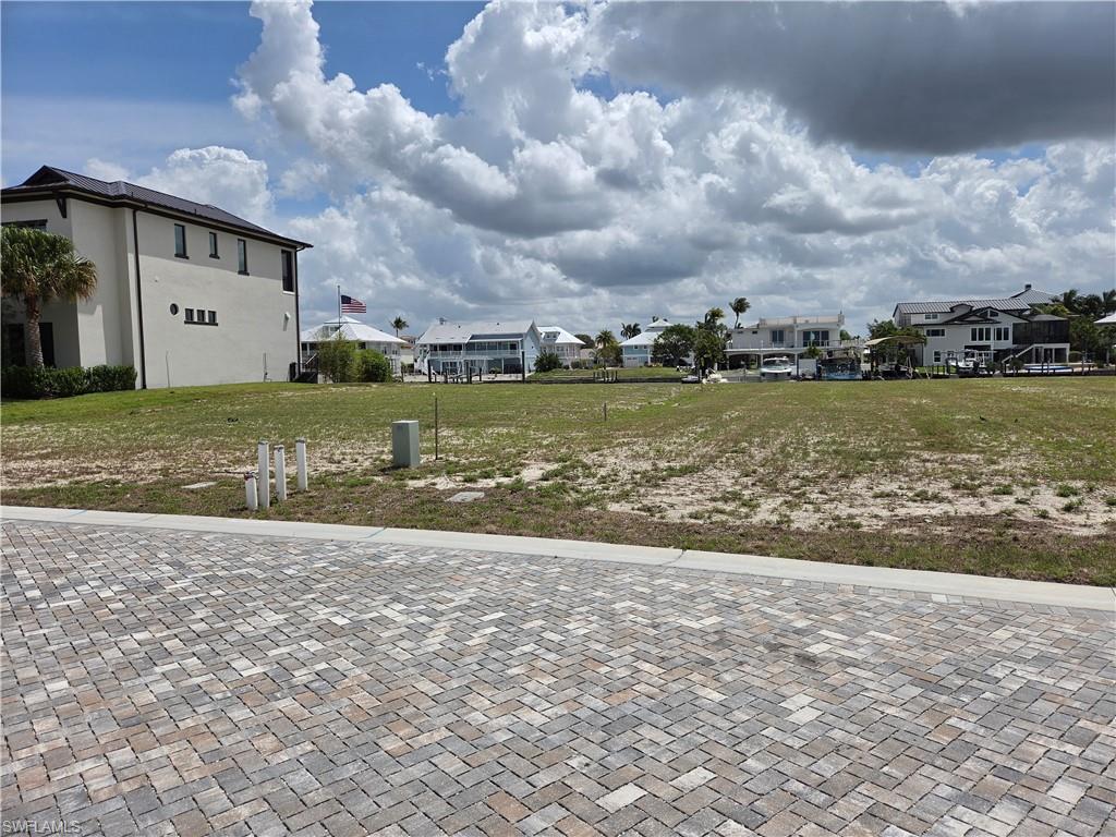 18231 Old Pelican Bay Dr Property Photo 4