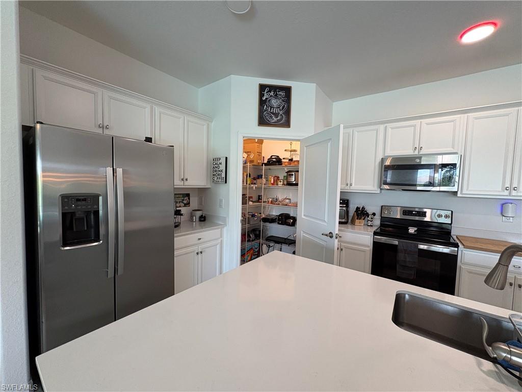 2458 Orchard St Property Photo 15