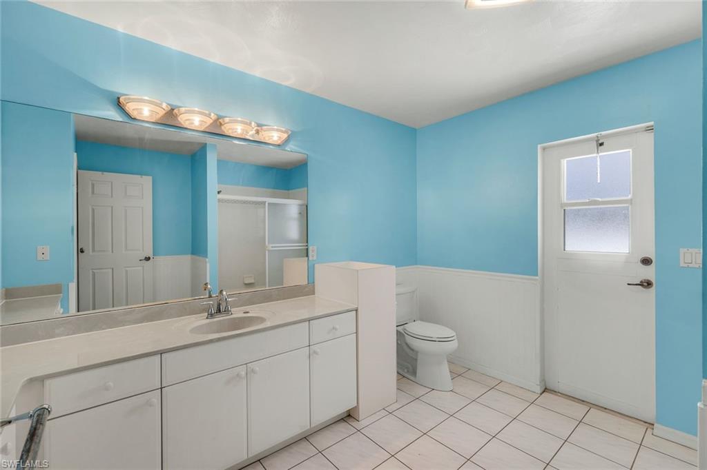 6029 & 6031 Higgins Ave Property Photo 28