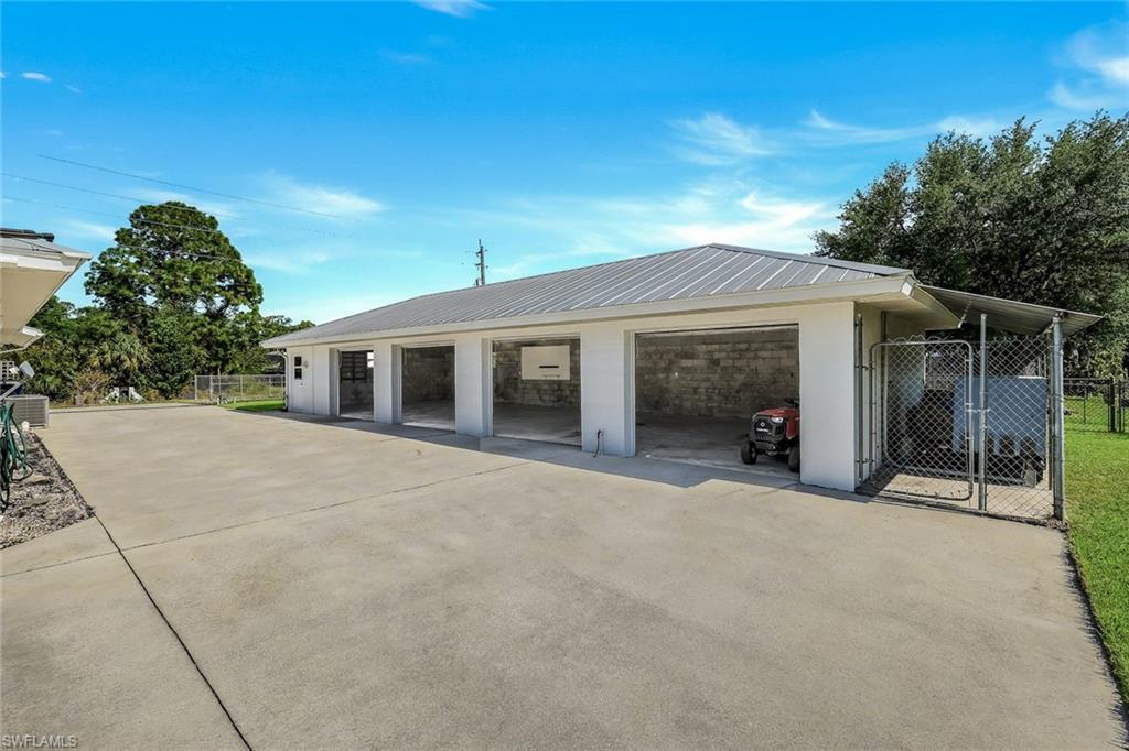 6029 & 6031 Higgins Ave Property Photo 40