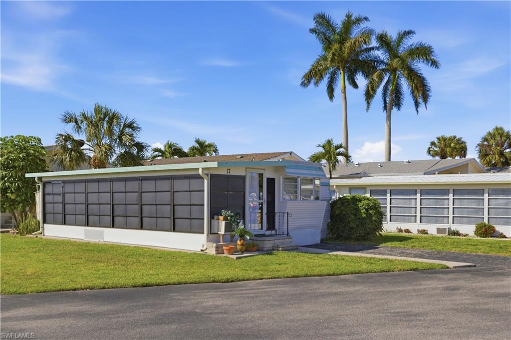 17 Jade DR 17J Property Photo 1
