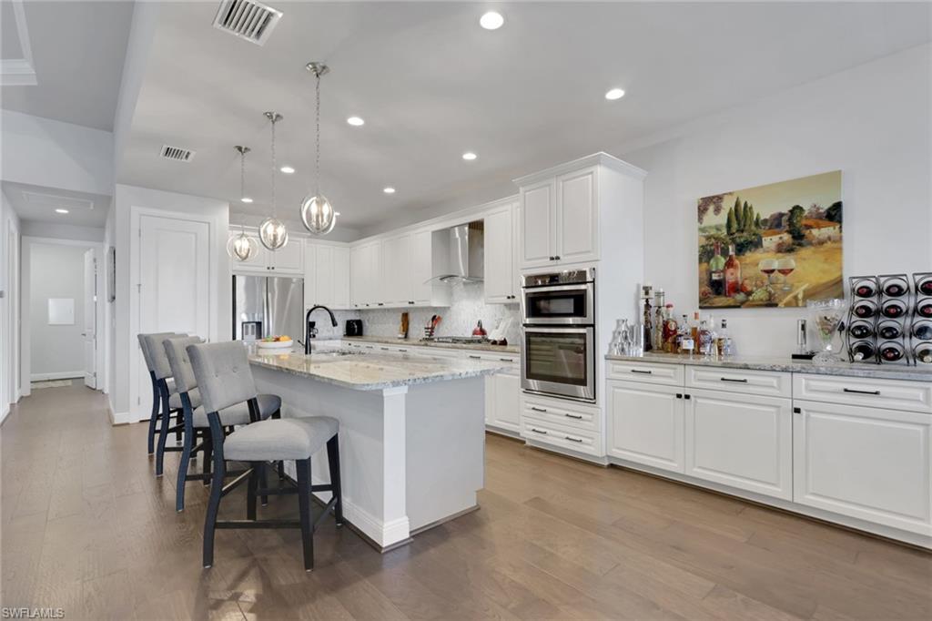 8924 Mustique Ln Property Photo 4