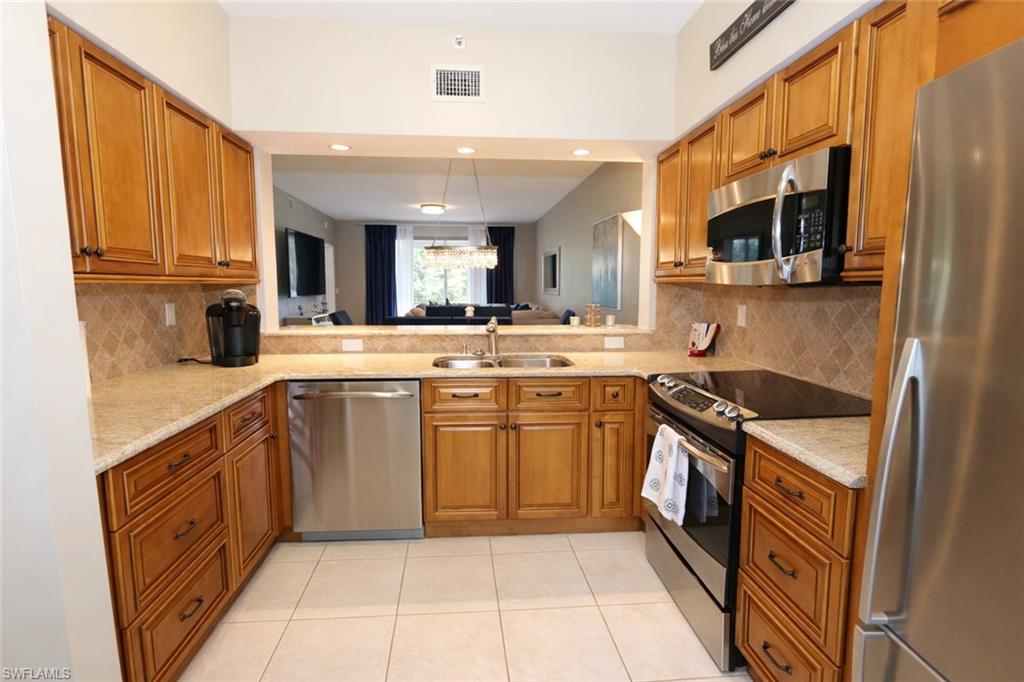 3225 Cypress Glen Way 105 Property Photo 11