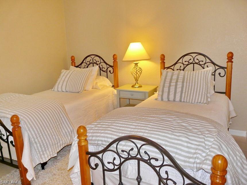 264 Castaways St Property Photo 12