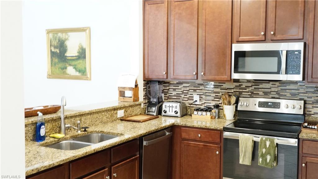 8884 Via Isola Ct Property Photo 6
