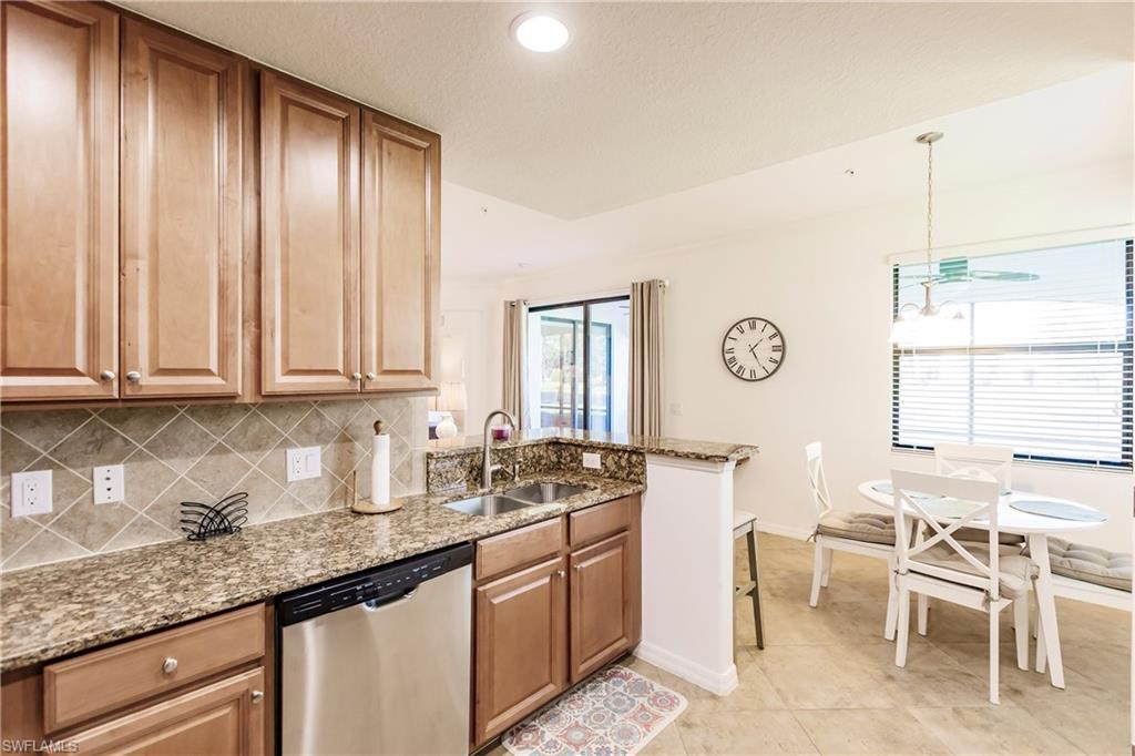 3157 Aviamar Cir 102 Property Photo 14