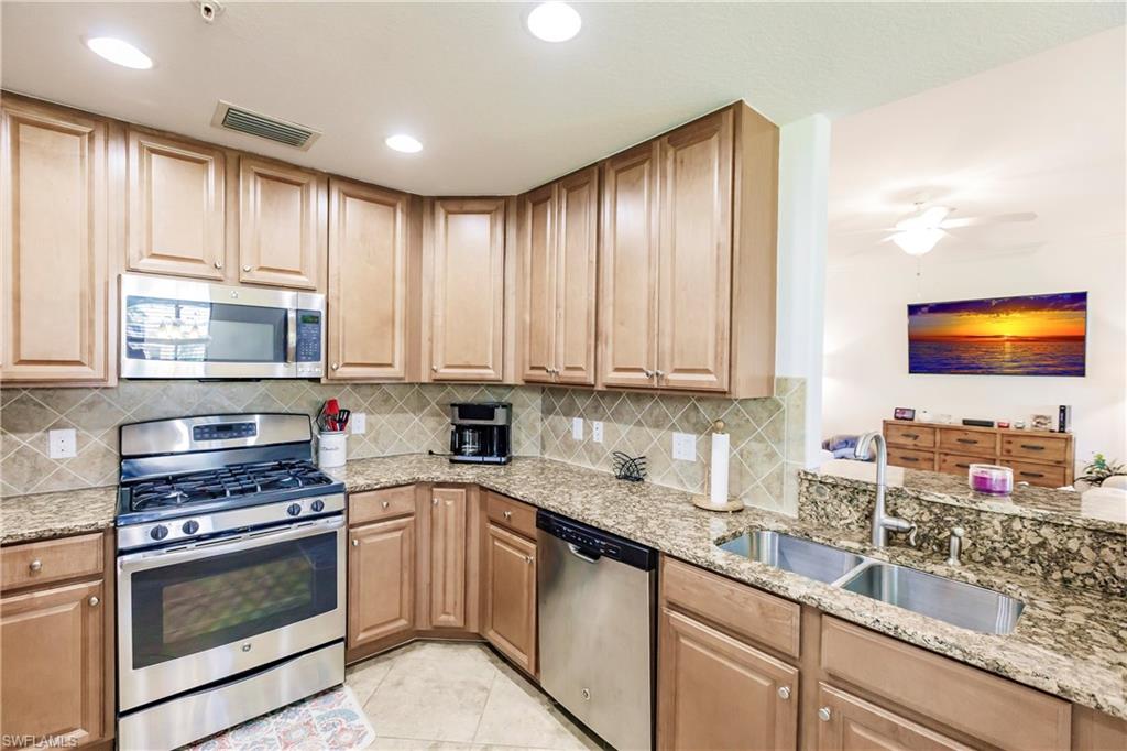3157 Aviamar Cir 102 Property Photo 15