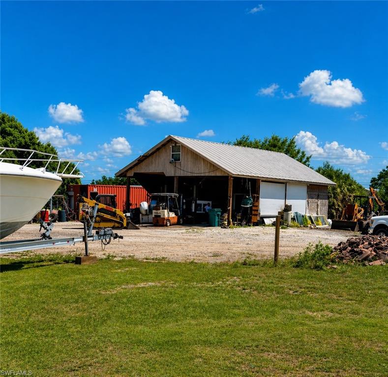 7850 Friendship Ln Property Photo 14