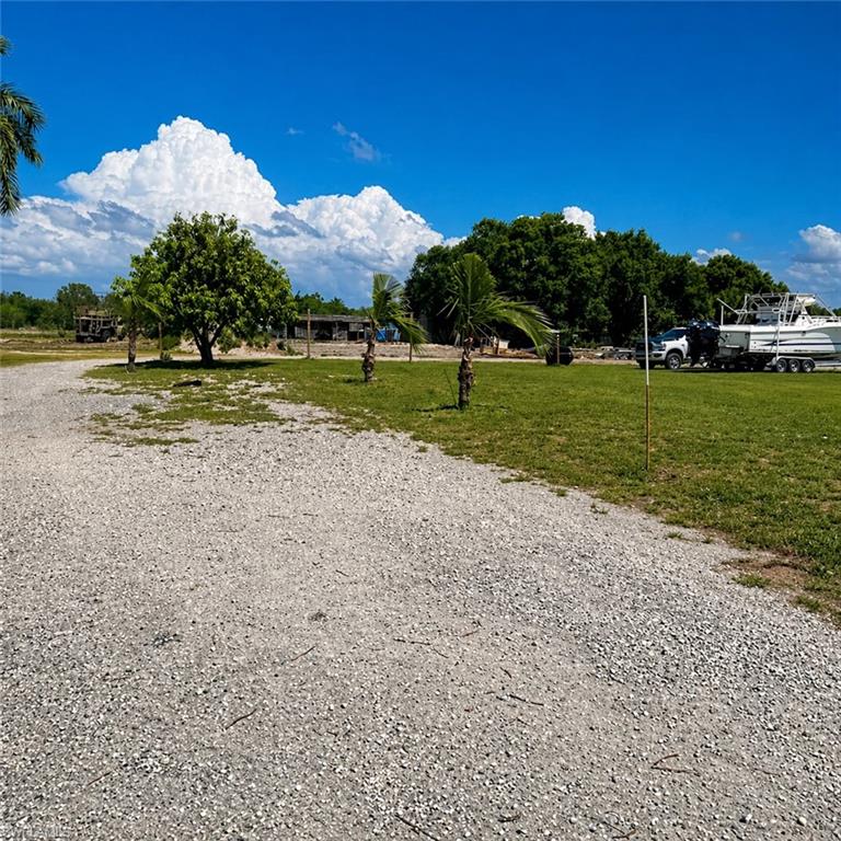 7850 Friendship Ln Property Photo 17