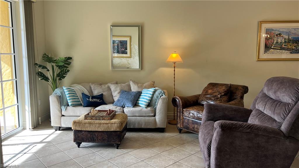 5068 Annunciation Cir 4203 Property Photo 2